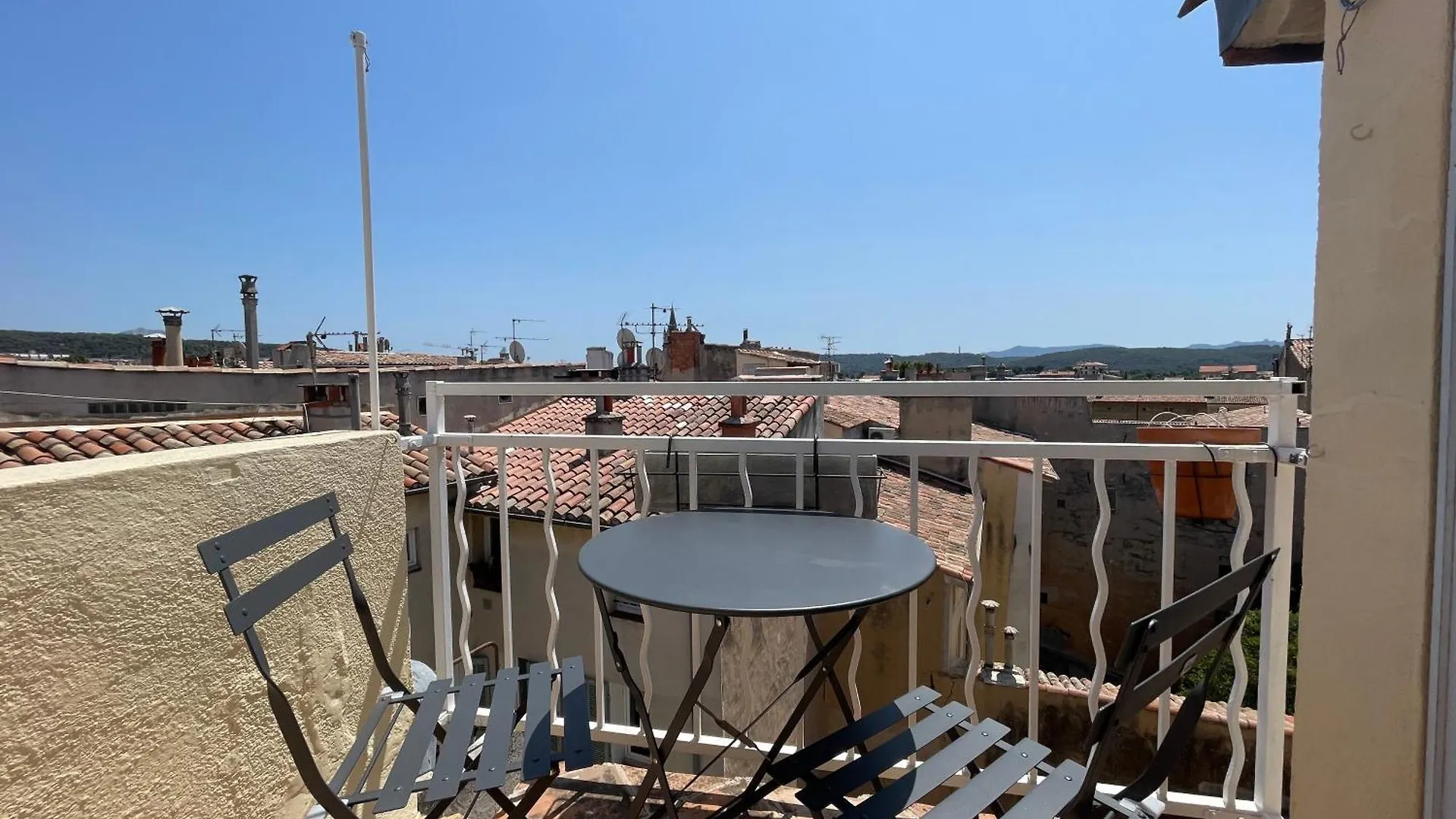 2 Pieces Climatise En Duplex Avec Terrasse Apartment Aix-en-Provence